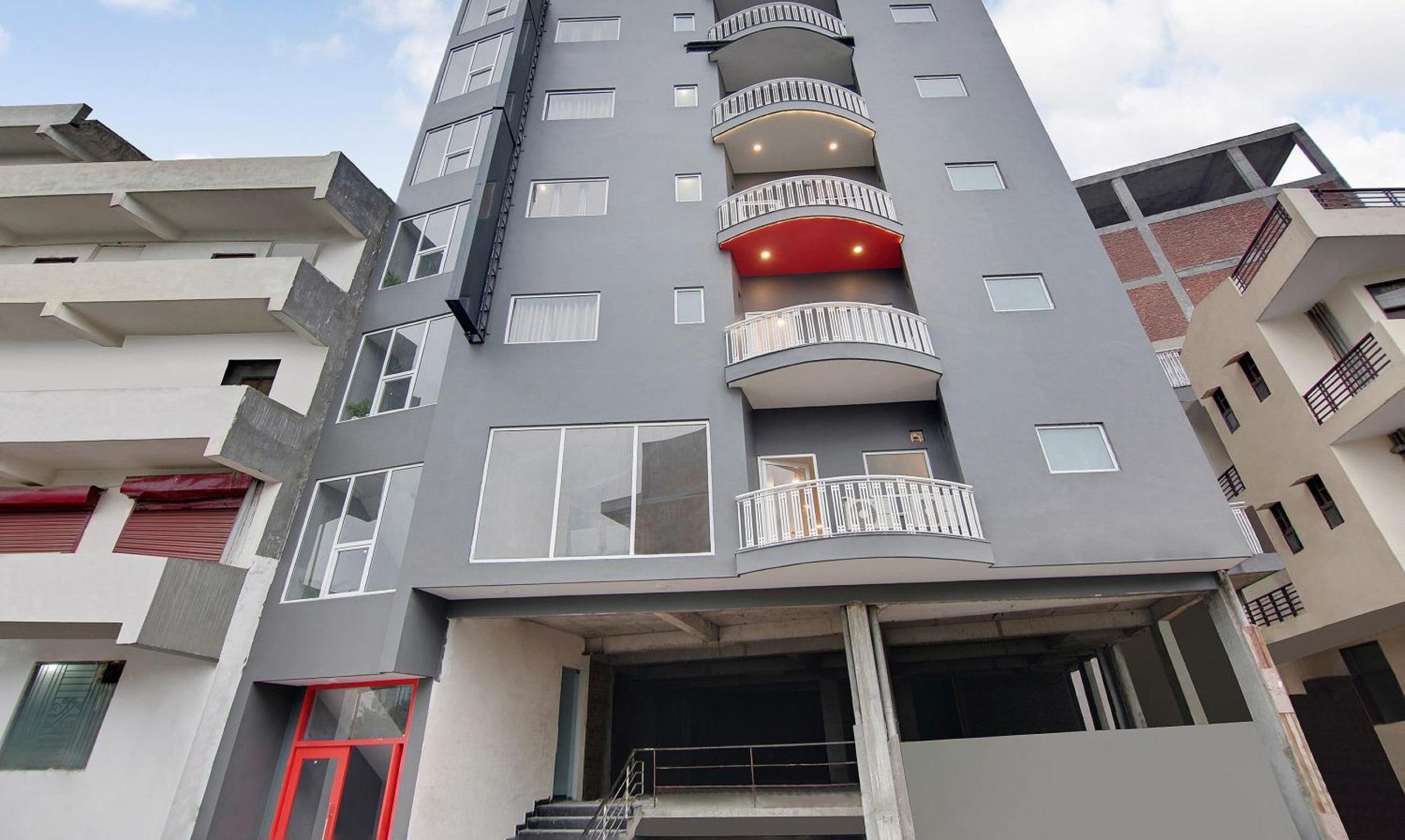 Townhouse Sector 49 Near Logix City Centre Noida Kültér fotó